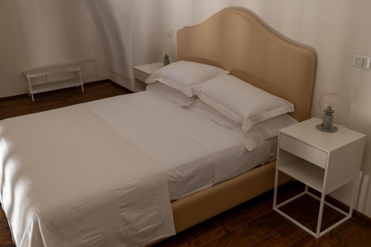 Palazzo Della Contessa - Suites & Breakfast Lecce Luaran gambar