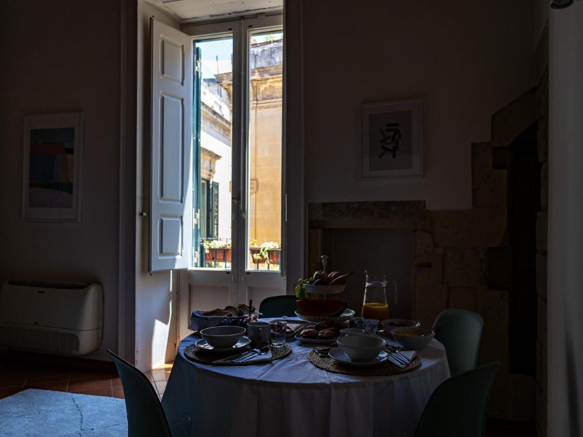 Palazzo Della Contessa - Suites & Breakfast Lecce Luaran gambar