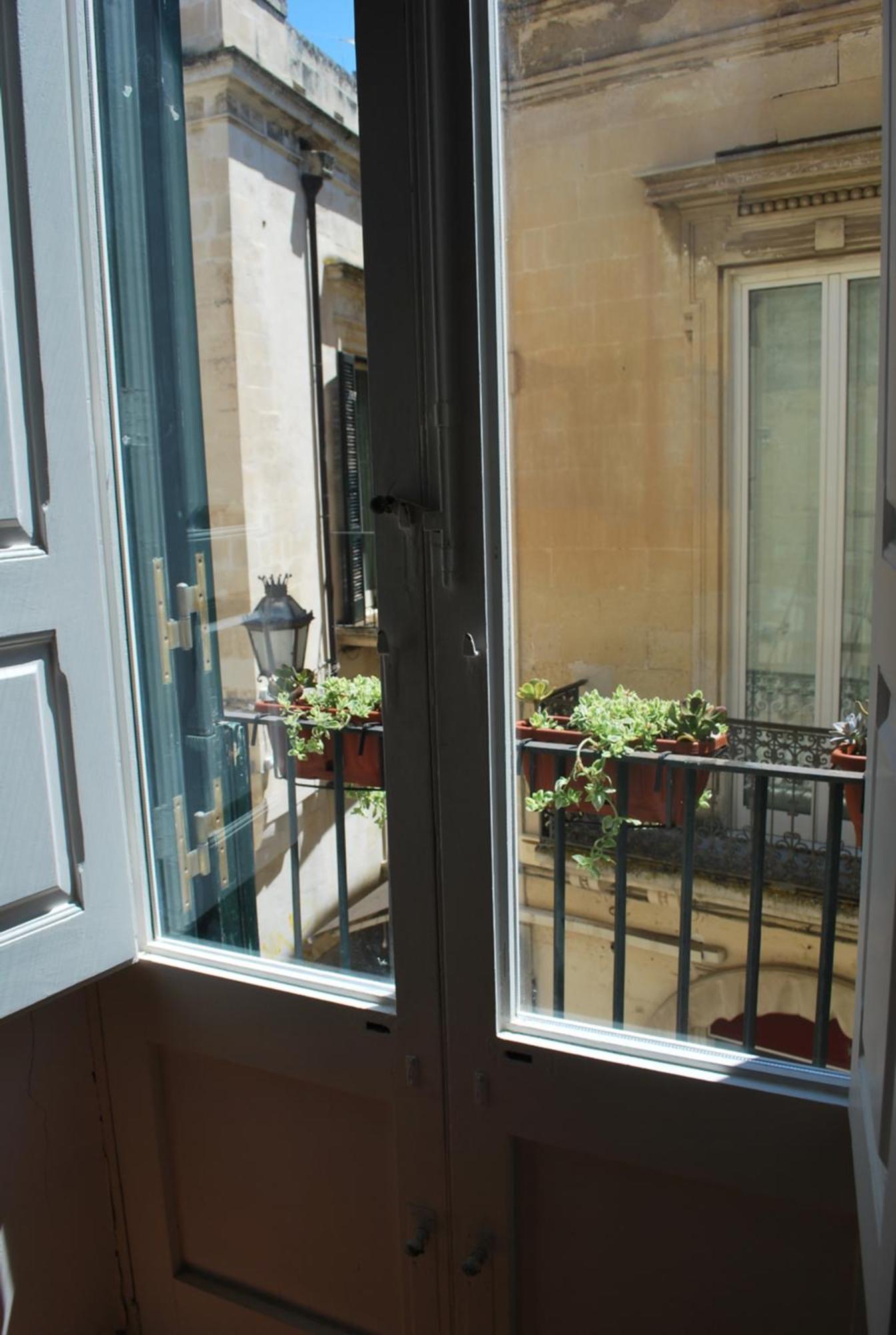 Palazzo Della Contessa - Suites & Breakfast Lecce Luaran gambar