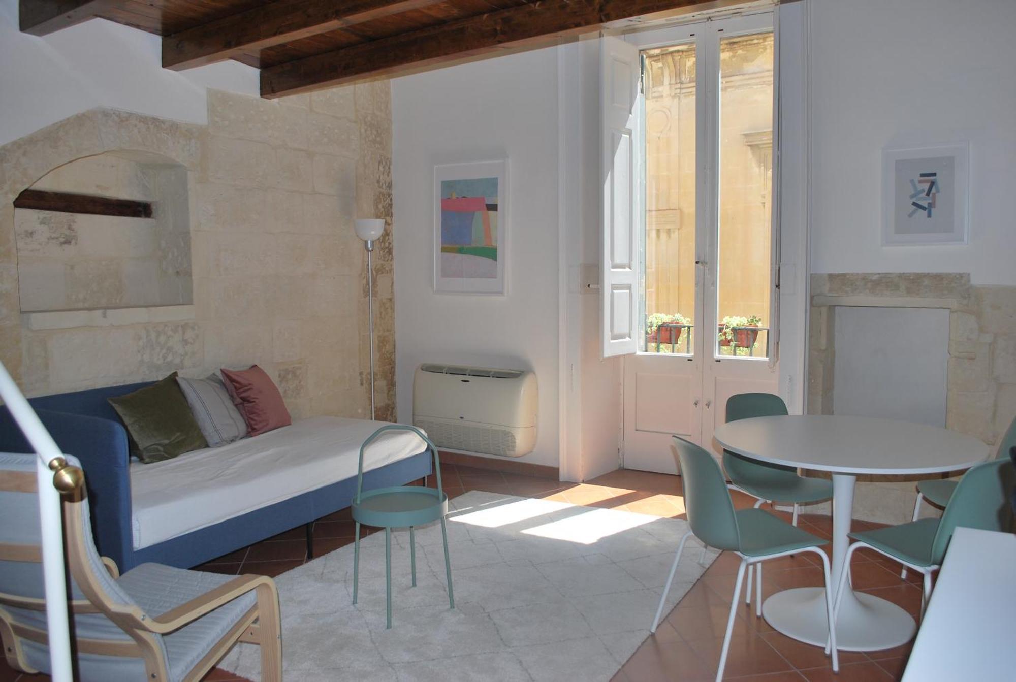 Palazzo Della Contessa - Suites & Breakfast Lecce Luaran gambar
